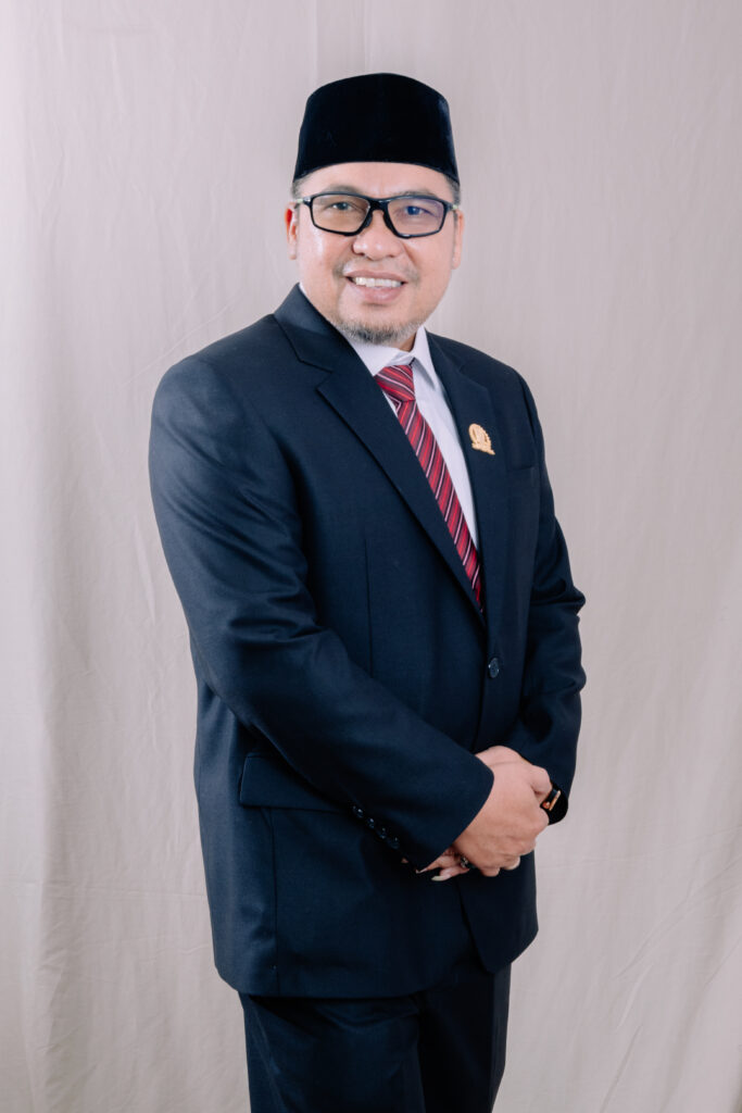 ZAINAL ABIDIN,SE.,MM