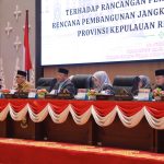 Jawaban Pemerintah atas Pandum Fraksi DPRD Ranperda RPJMD Kepri 2025-2029 Sekaligus Pembentukan Pansus