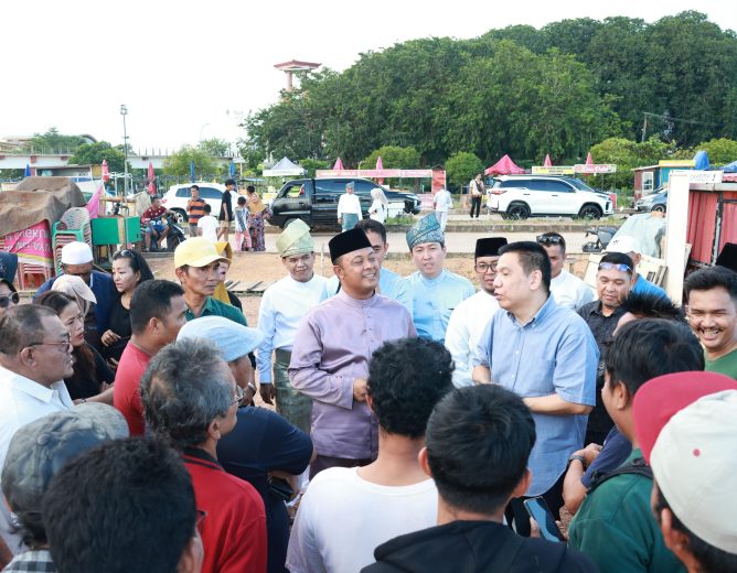Dengarkan Suara Pedagang, Ketua DPRD Kepri Tinjau Langsung Kawasan Gurindam 12