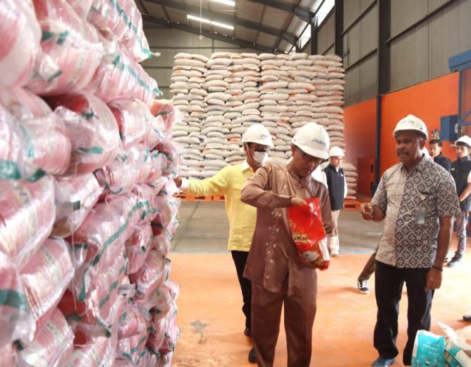 Komisi II DPRD Kepri Sidak Bulog Batam, Pastikan Stok Beras Premium Aman